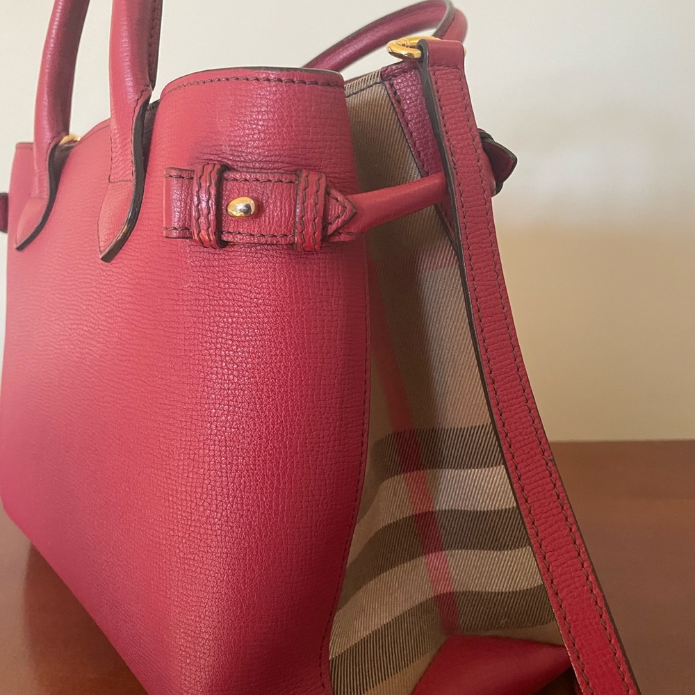 Burberry red banner bag size medium house check plaid used - Picture 6 of 13